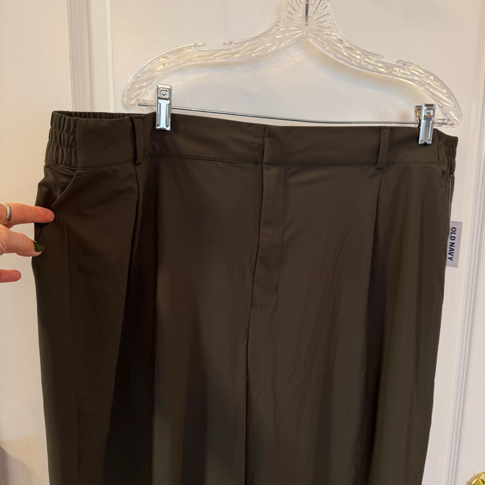NWT! Old Navy Womens XXL Sleektech High-Rise Full Length Go-Dry Olive Pants